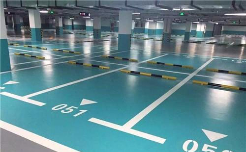 新市新市环氧地坪中涂：构筑坚固地面的关键环节